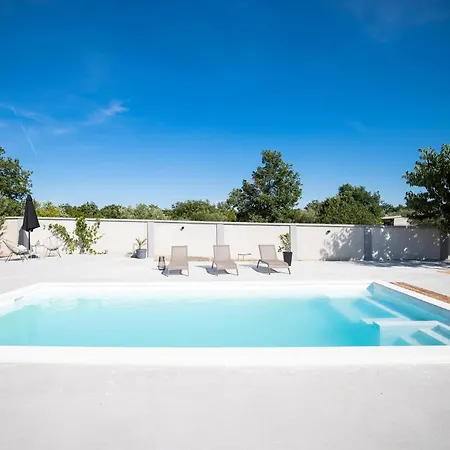 Hébergement de vacances Stunning In Vrsi With Wifi
